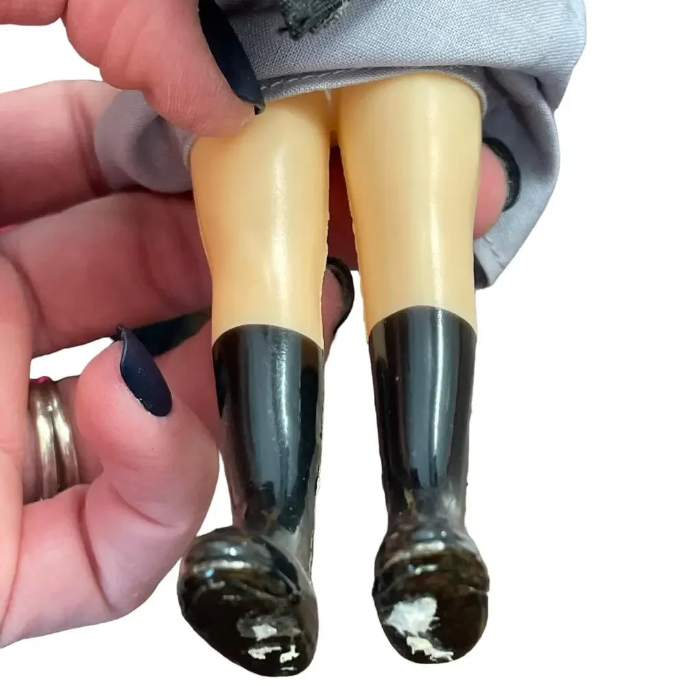 Vintage 1960s Amish Dolls Souvenir Toy Sleep Eyes String Limbs Pennsylvania READ
